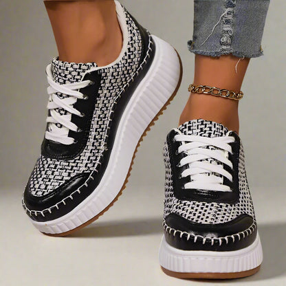 Bexley Noir Patch Sneakers