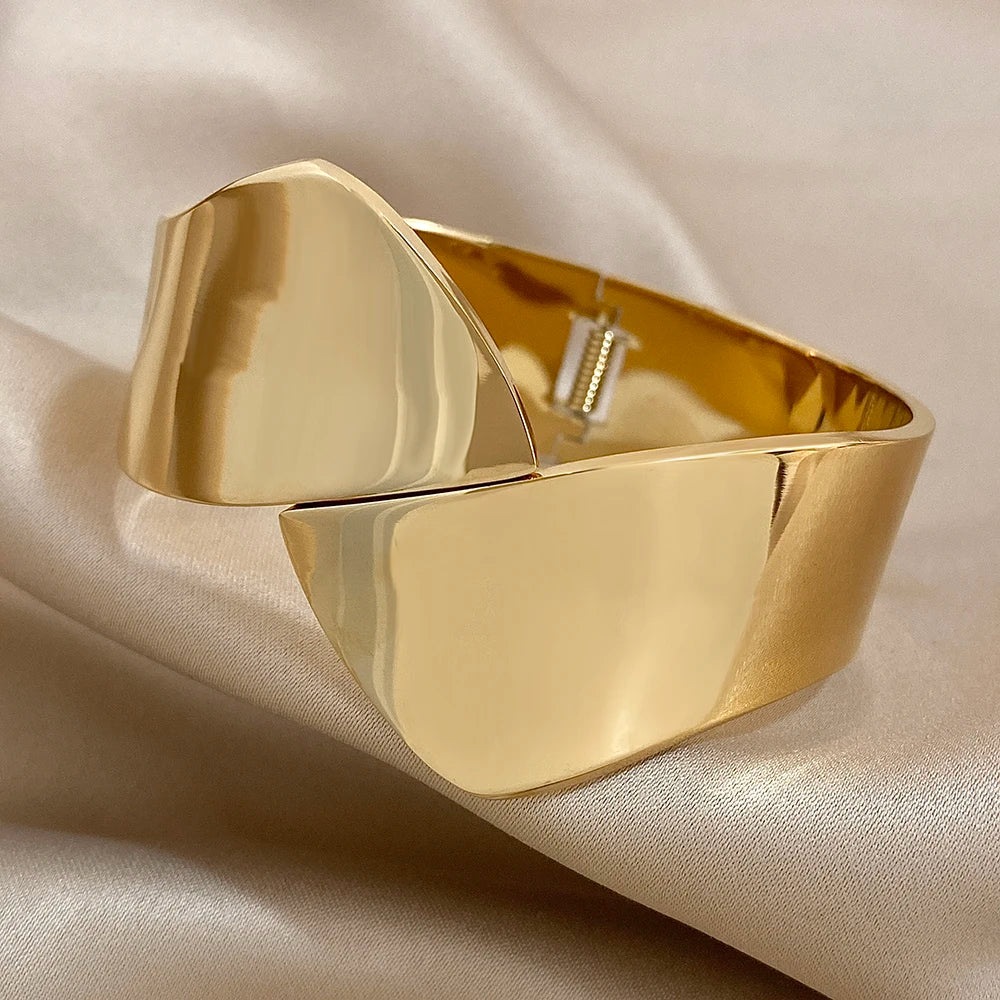 Kats Bangle Bracelet